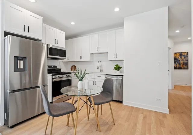 Homes for sale in Chicago, IL | 6755 N Hermitage Ave #3, Chicago, IL 60626 | MLS# 12688653