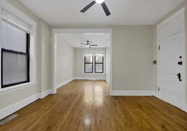Homes for sale in Chicago, IL | 614 S Loomis St, Chicago, IL 60607