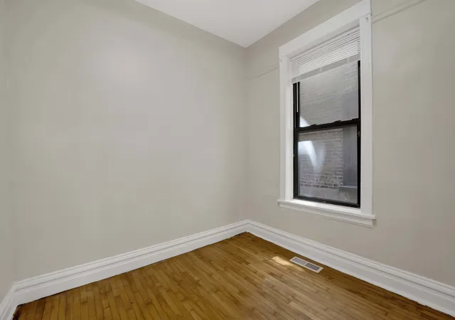 Homes for sale in Chicago, IL | 614 S Loomis St, Chicago, IL 60607