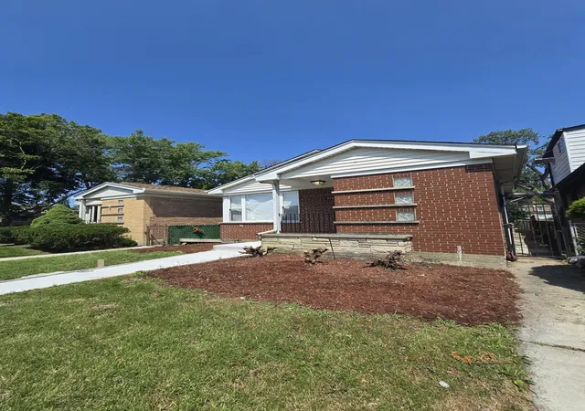 Homes for sale in Chicago, IL | 8505 S King Dr, Chicago, IL 60619 | MLS# 12688720