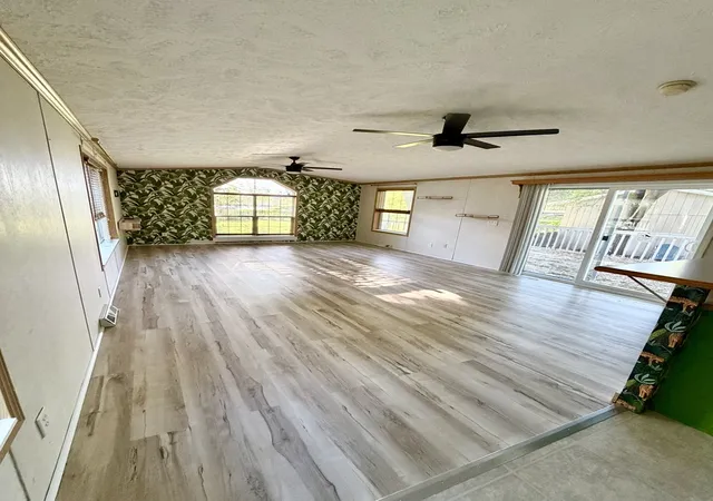 Homes for sale in Mc Henry, IL | 1009 Bay Rd #23, Mc Henry, IL 60051 | MLS# 12688726
