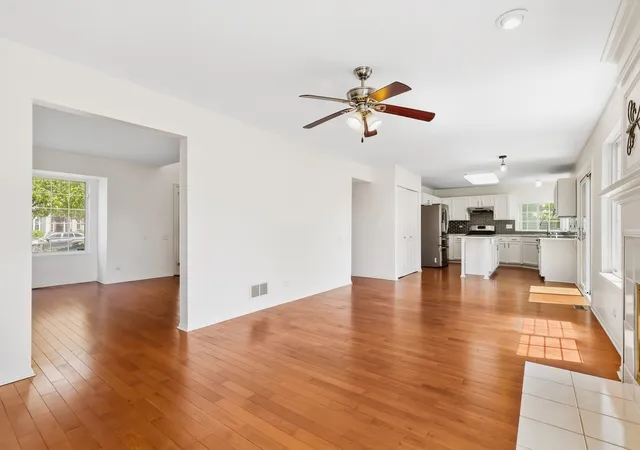 4th image of 1704 Charlotte Cir, Naperville, IL 60564 | MLS# 12688744