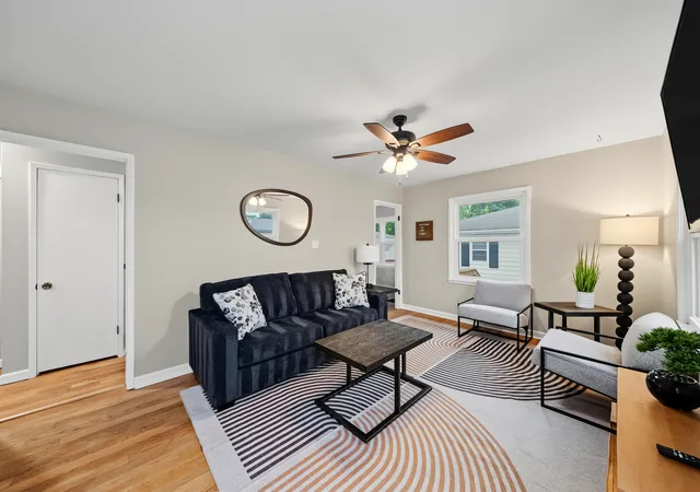 image of 724 S New St, Champaign, IL 61820 | MLS# 12688745