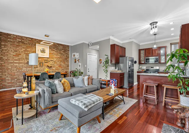 Homes for sale in Chicago, IL | 6501 S Kimbark Ave #2S, Chicago, IL 60637 | MLS# 12688805