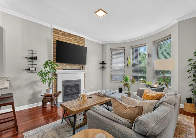 Homes for sale in Chicago, IL | 6501 S Kimbark Ave #2S, Chicago, IL 60637 | MLS# 12688805