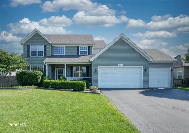 Homes for sale in Yorkville, IL | 1032 White Plains Ln, Yorkville, IL 60560 | MLS# 12688820