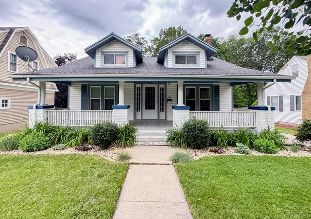 Homes for sale in Freeport, IL | 420 S Park Blvd, Freeport, IL 61032 | MLS# 12688850