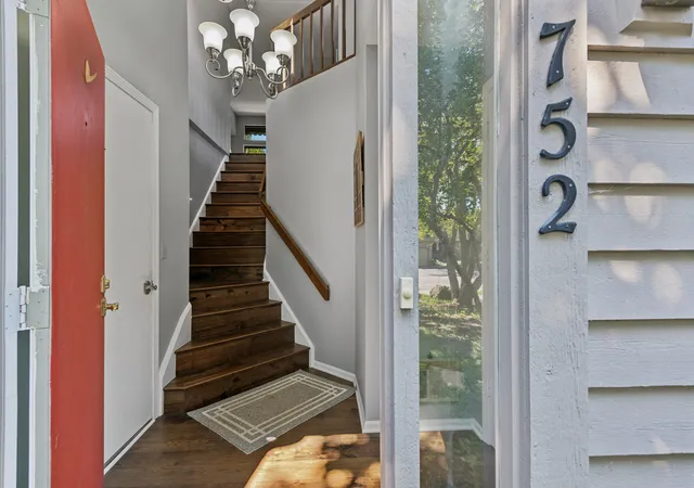2nd image of 752 Shoreline Rd #1077, Lake Barrington, IL 60010 | MLS# 12688858