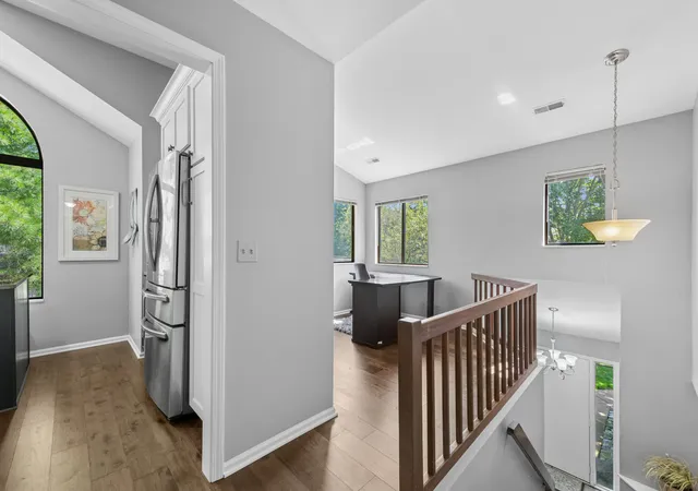 3rd image of 752 Shoreline Rd #1077, Lake Barrington, IL 60010 | MLS# 12688858