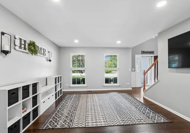 Photo 2 of Single family home for sale at 17054 S Neuberry Ridge Ct, Lockport, IL 60441 | MLS# 12688865 | Listing updated on 2026-10-09