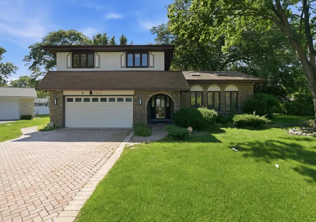 Single family home for sale at 346 Butternut Dr, Wood Dale, IL 60191 | MLS# 12688875