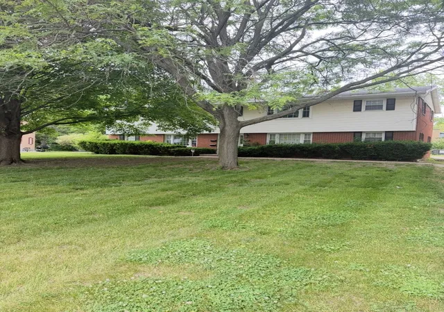 Homes for sale in Geneva, IL | 120 Caroline Ct, Geneva, IL 60134 | MLS# 12688889