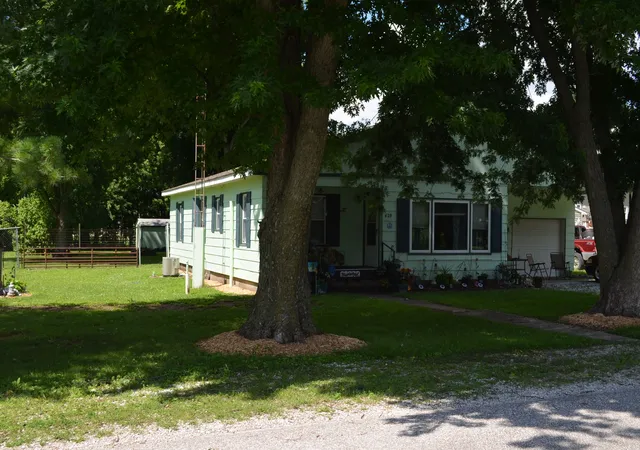 4th image of 429 Meadow St, Niota, IL 62358 | MLS# 12688893