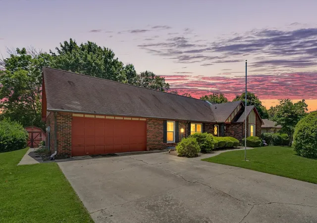 Photo 2 of Single family home for sale at 304 Cherokee Dr, Georgetown, IL 61846 | MLS# 12688894 | Listing updated on 2026-09-01
