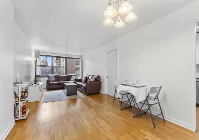 Homes for sale in Chicago, IL | 850 N Dewitt Pl, Chicago, IL 60611