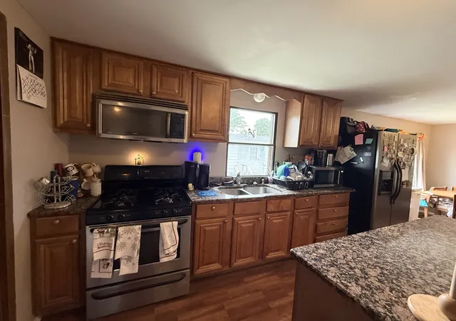 2nd image of 111 Huntsbridge Rd, Matteson, IL 60443 | MLS# 12688972