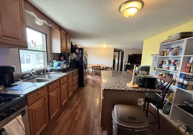 3rd image of 111 Huntsbridge Rd, Matteson, IL 60443 | MLS# 12688972