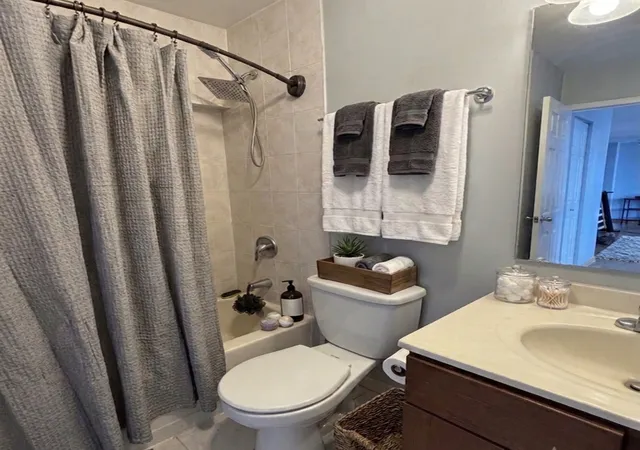 Homes for sale in Chicago, IL | 5455 N Sheridan Rd #1708, Chicago, IL 60640 | MLS# 12688987