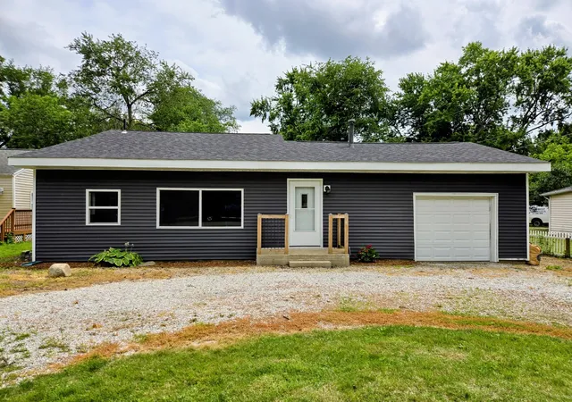 Homes for sale in Champaign, IL | 2601 W John St, Champaign, IL 61821 | MLS# 12688999