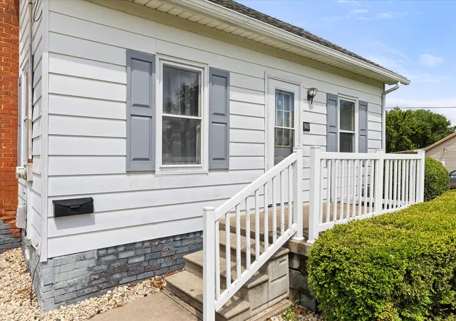 Homes for sale in Streator, IL | 908 N Otter Creek Rd, Streator, IL 61364 | MLS# 12689011