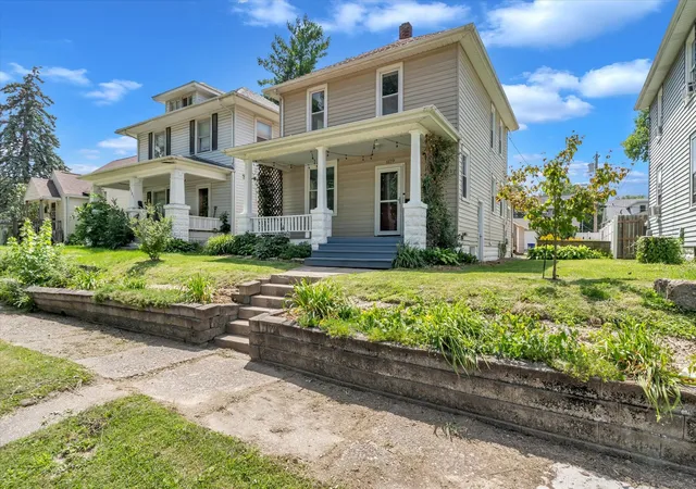 Homes for sale in Moline, IL | 1179 26th Street A, Moline, IL 61265 | MLS# 12689022