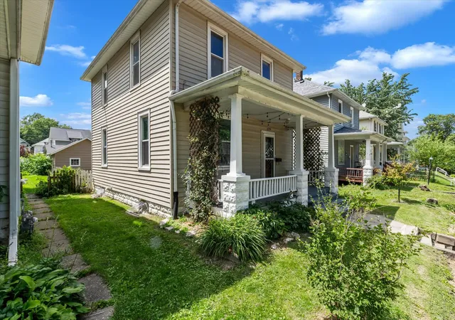 Homes for sale in Moline, IL | 1179 26Th Street A, Moline, IL 61265 | MLS# 12689022