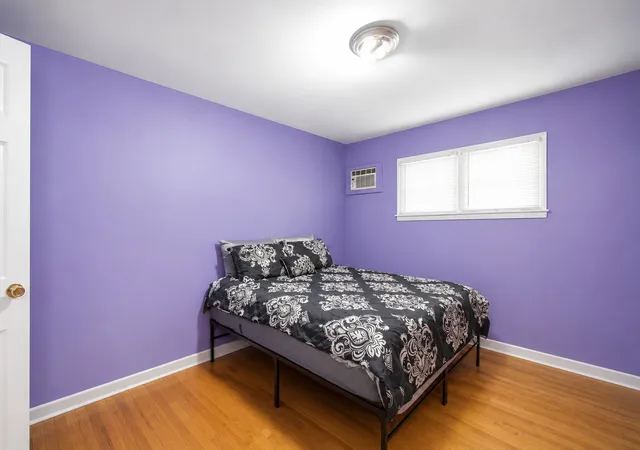 4th image of 1105 Holiday Ln #15, Des Plaines, IL 60016 | MLS# 12689032