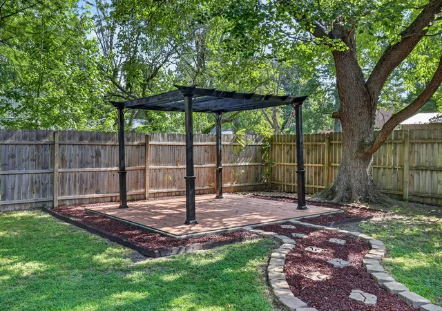 5th image of 1004 E Illinois St, Marion, IL 62959 | MLS# 12689073