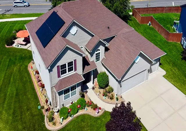Photo 3 of Single family home for sale at 7108 Carbuck Ct, Joliet, IL 60431 | MLS# 12689084 | Listing updated on 2026-09-19
