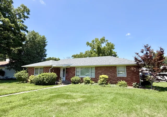 1st image of 1 Charles Dr, Centralia, IL 62801 | MLS# 12689154