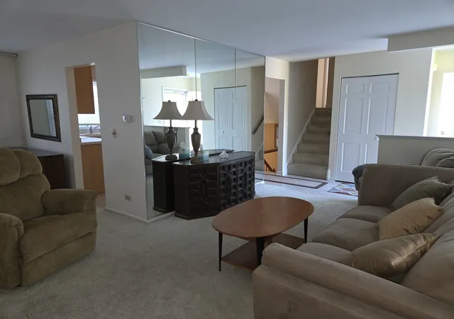 Homes for sale in Schaumburg, IL | 212 N Walnut Ln N, Schaumburg, IL 60194 | MLS# 12689162