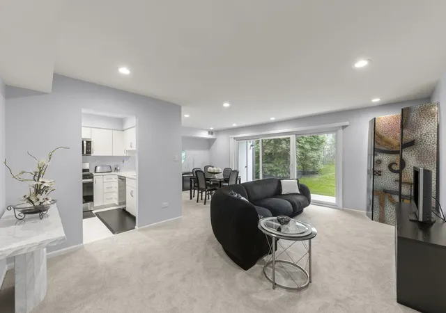 4th image of 5824 Doe Cir #5824, Westmont, IL 60559 | MLS# 12689178