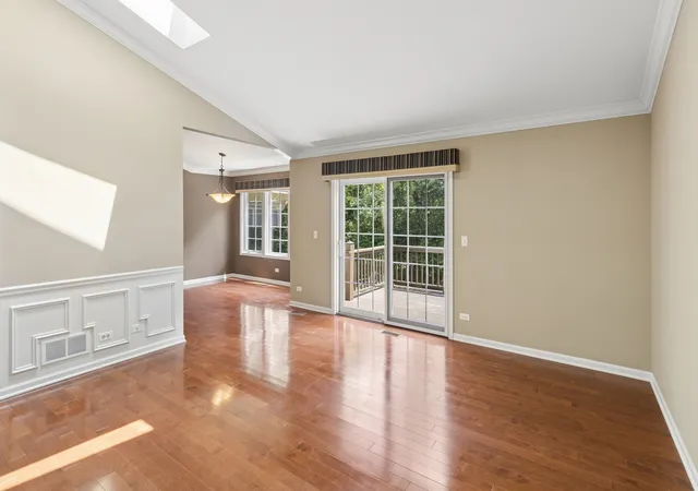 Homes for sale in Cary, IL | 1181 Westlake Dr, Cary, IL 60013 | MLS# 12689214