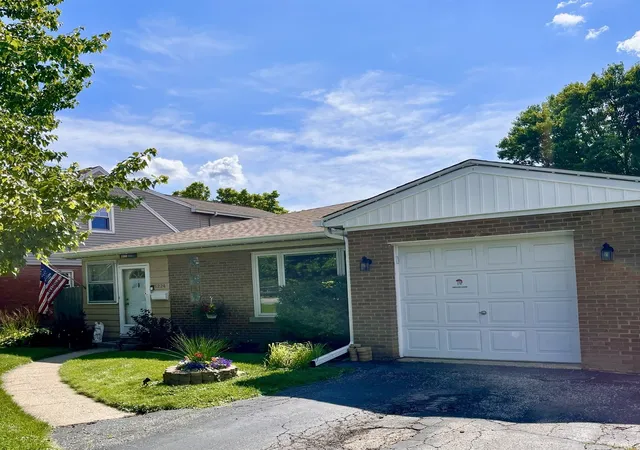 1st image of 5224 Wolf Rd, Western Springs, IL 60558 | MLS# 12689262