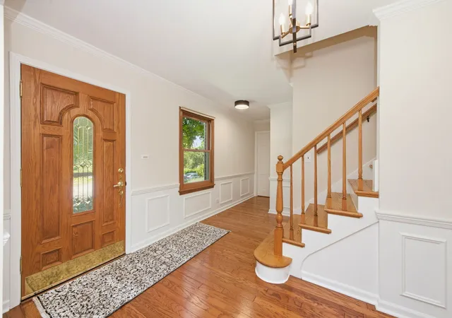 4th image of 1065 Barneswood Dr, Downers Grove, IL 60515 | MLS# 12689279