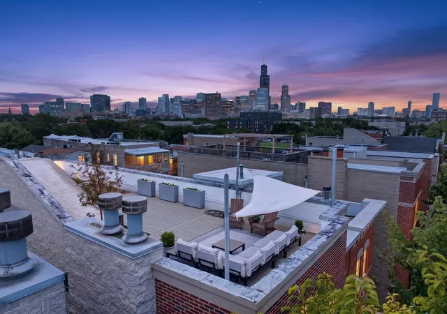 Homes for sale in Chicago, IL | 1320 W Grenshaw St #2, Chicago, IL 60607 | MLS# 12689280