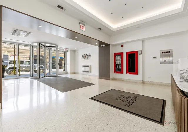 Homes for sale in Chicago, IL | 165 N Canal St #1205, Chicago, IL 60606 | MLS# 12689338