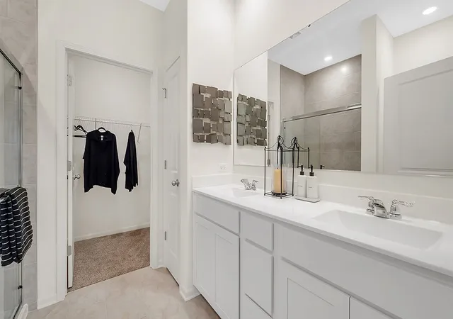 Listing Photo 2 - Condo for sale in building located at 1137 Wood Lily Ln, Bartlett, IL 60103 - Unit #