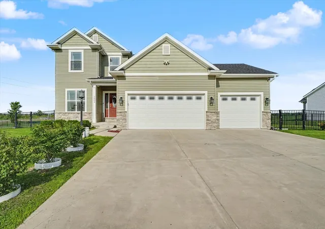 1st image of 3606 Freedom Blvd, Champaign, IL 61822 | MLS# 12689388