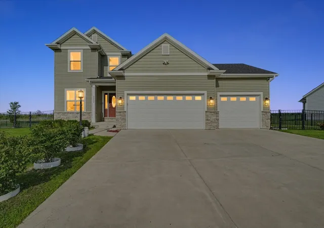 2nd image of 3606 Freedom Blvd, Champaign, IL 61822 | MLS# 12689388