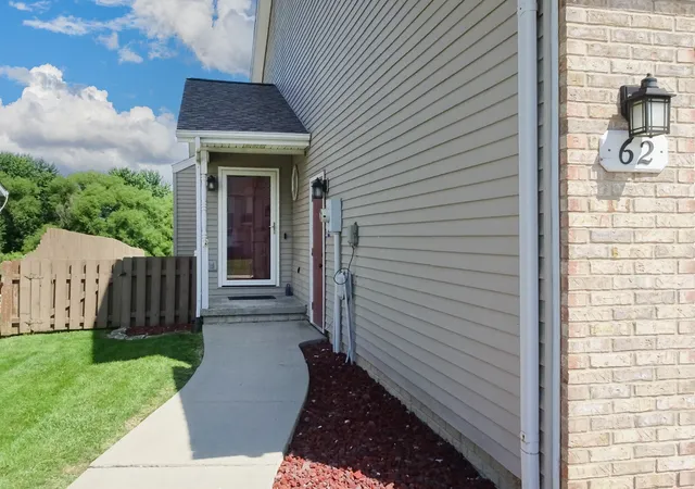Homes for sale in Bloomington, IL | 62 Vermont Ave, Bloomington, IL 61701 | MLS# 12689396