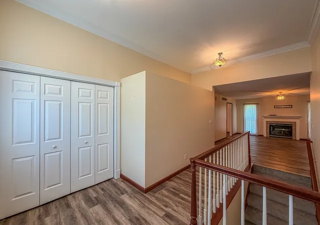 Photo 3 of Single family home for sale at 17 Lafayette Meadow, Mattoon, IL 61938 | MLS# 12689405 | Listing updated on 2026-08-23