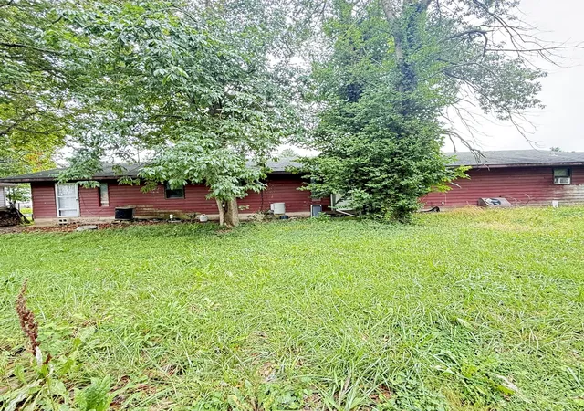 2nd image of 110 Clark St, Harrisburg, IL 62946 | MLS# 12689434