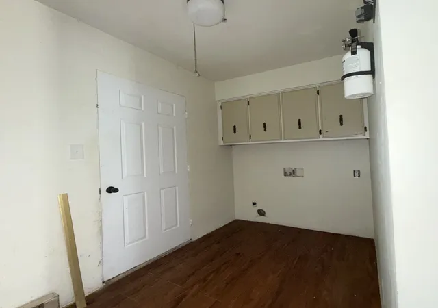 5th image of 110 Clark St, Harrisburg, IL 62946 | MLS# 12689434