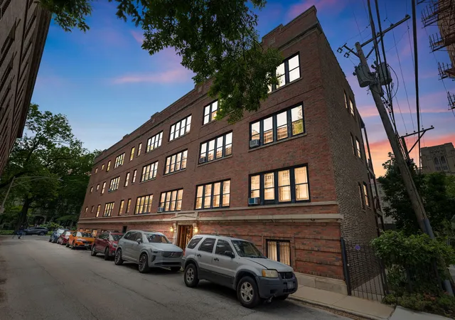 Photo 1 of Townhouse for sale at 1419 E 58th Street #3W, Chicago, IL 60637 | MLS# 12689453 | Listing updated on 2026-09-07