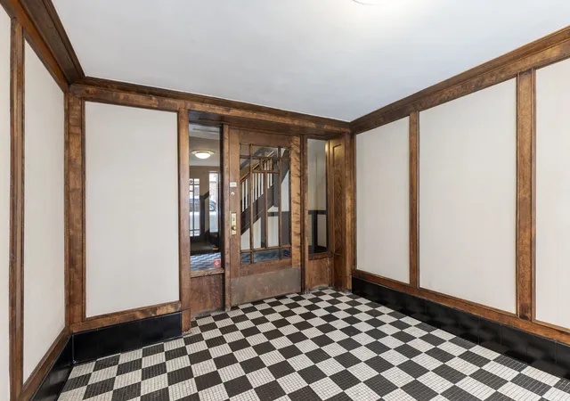 Photo 3 of Townhouse for sale at 1419 E 58th Street #3W, Chicago, IL 60637 | MLS# 12689453 | Listing updated on 2026-09-07