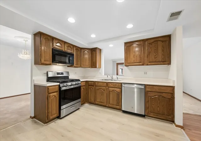 Homes for sale in Park Ridge, IL | 101 S Summit Ave #512, Park Ridge, IL 60068 | MLS# 12689457