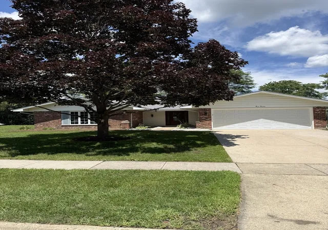 1st image of 920 Eden Dr, Schaumburg, IL 60195 | MLS# 12689462