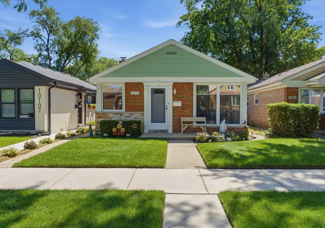 Photo 1 of Single family home for sale at 10111 S California Ave, Chicago, IL 60655 | MLS# 12689468 | Listing updated on 2026-09-26