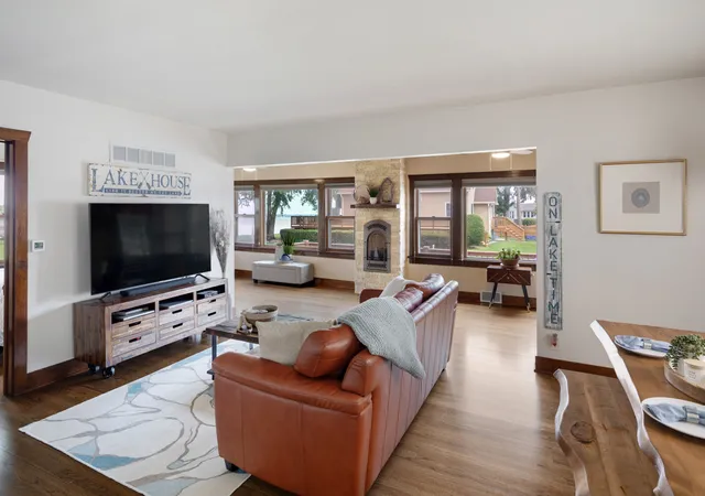 4th image of 29 Atwater Pkwy, Fox Lake, IL 60020 | MLS# 12689483